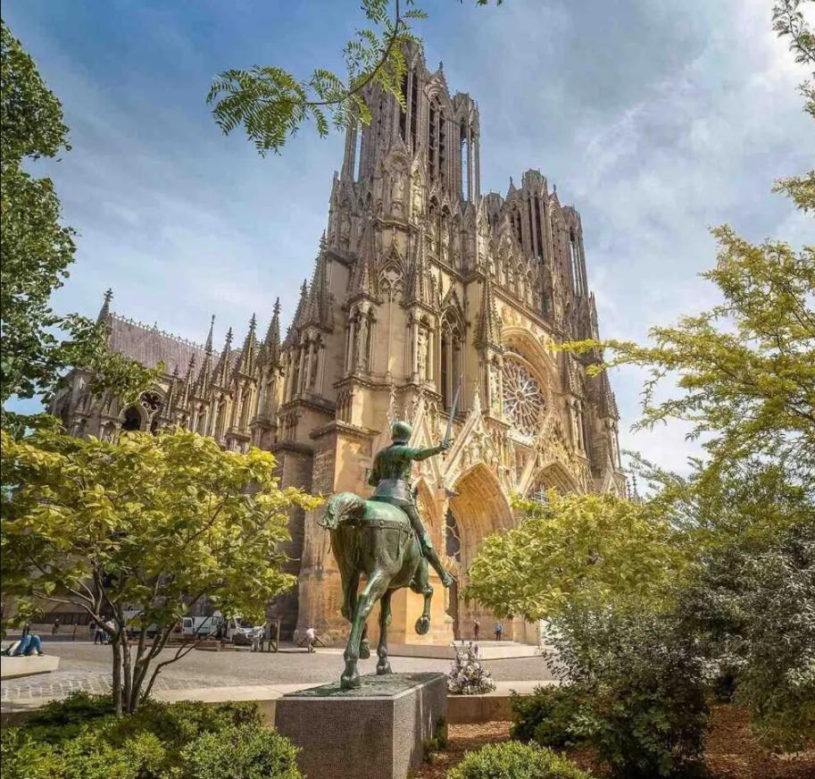 Appartement Lumineux Proche Cathedrale Reims Exterior foto